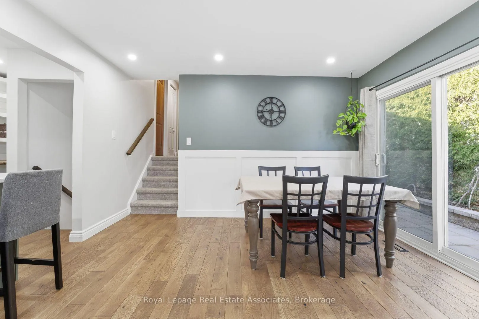 Photo 10 of 2333 Melissa Crescent, Burlington, Brant Hills — HOMEH