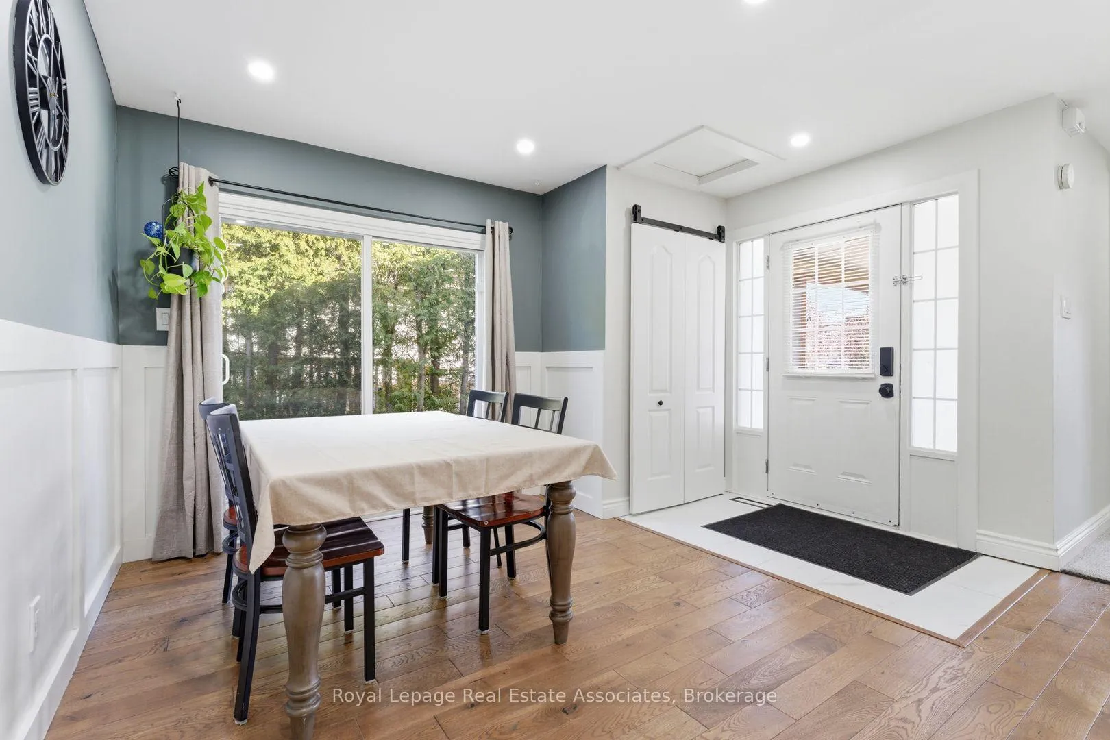 Photo 15 of 2333 Melissa Crescent, Burlington, Brant Hills — HOMEH