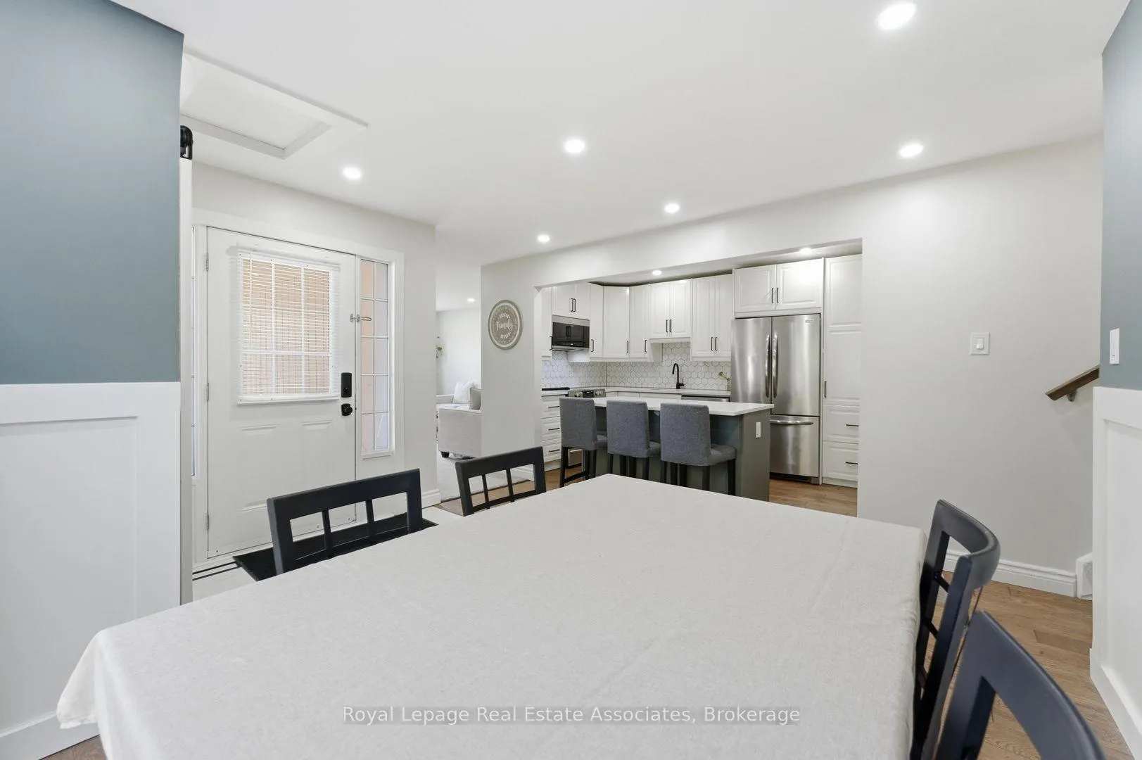 Photo 16 of 2333 Melissa Crescent, Burlington, Brant Hills — HOMEH