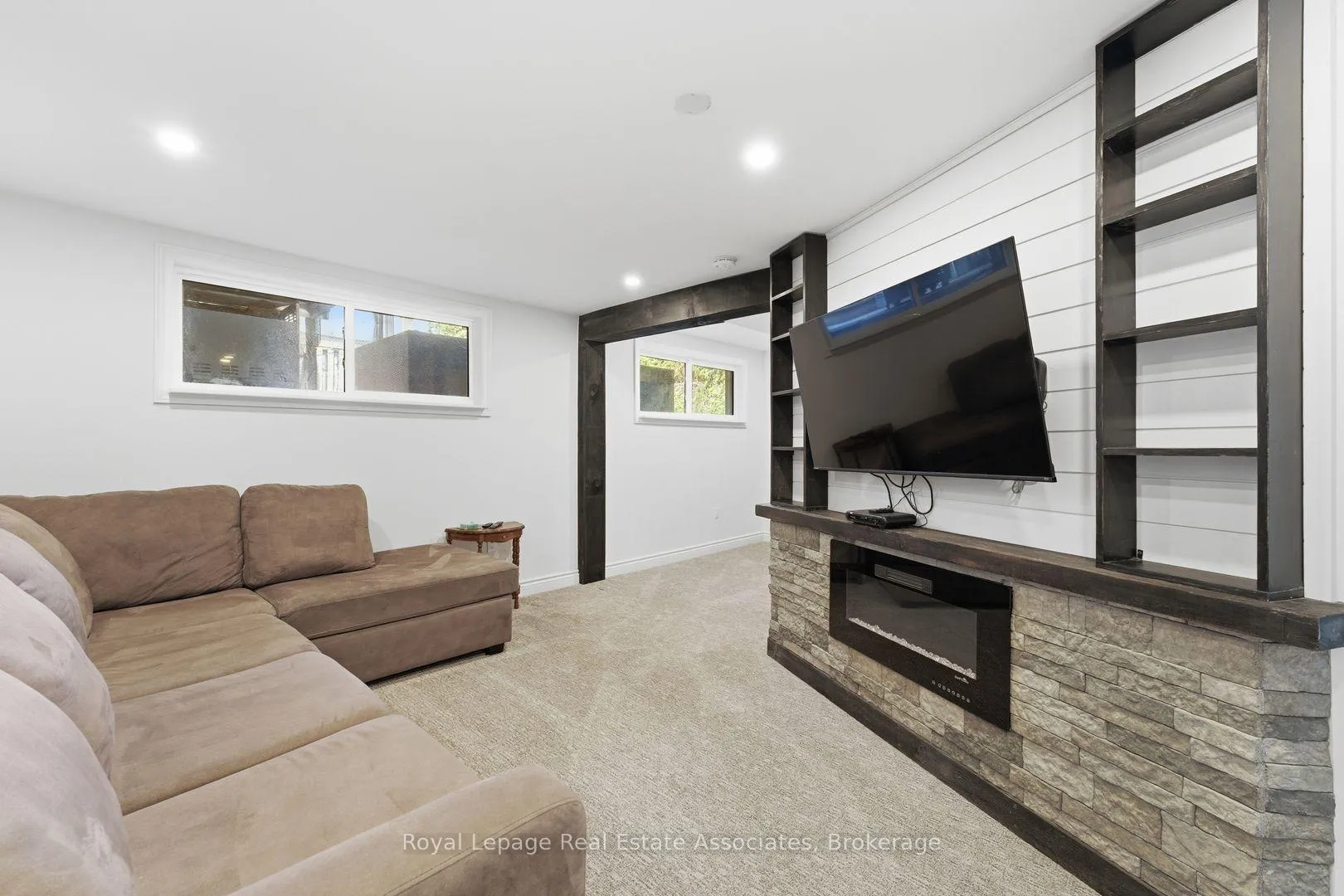 Photo 22 of 2333 Melissa Crescent, Burlington, Brant Hills — HOMEH