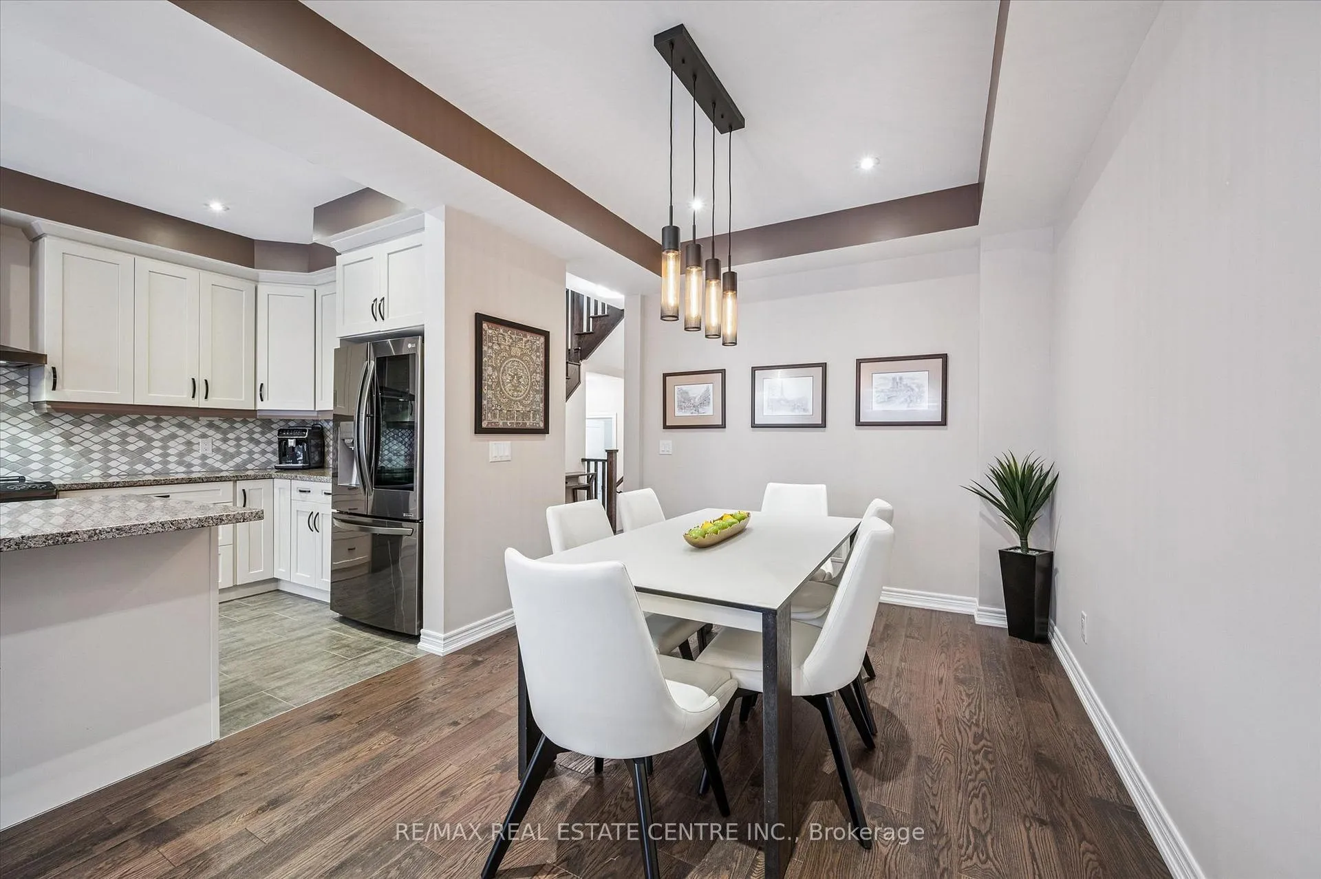Photo 9 of 42 Stonehill Avenue, Kitchener — HOMEH