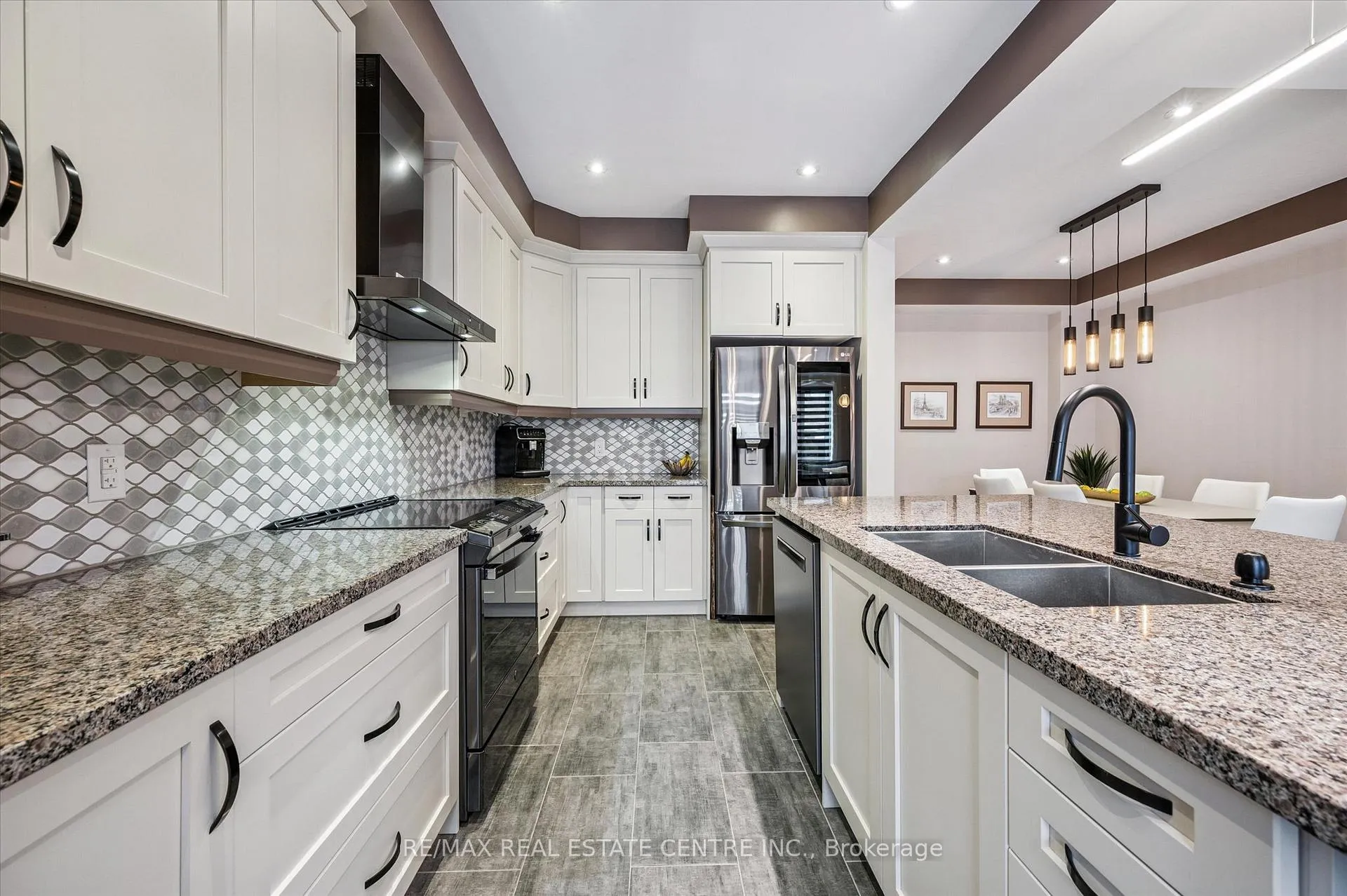 Photo 14 of 42 Stonehill Avenue, Kitchener — HOMEH