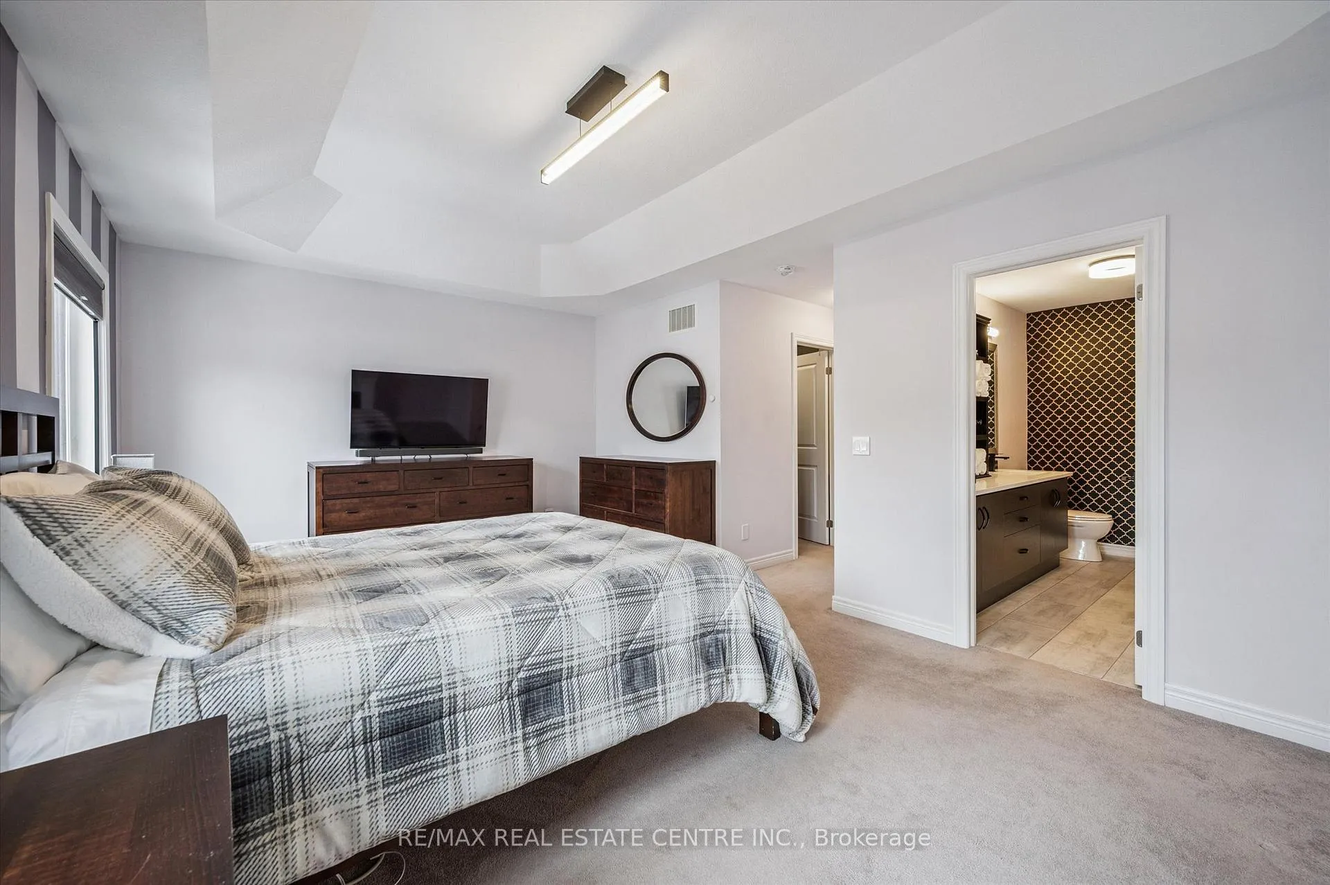 Photo 20 of 42 Stonehill Avenue, Kitchener — HOMEH