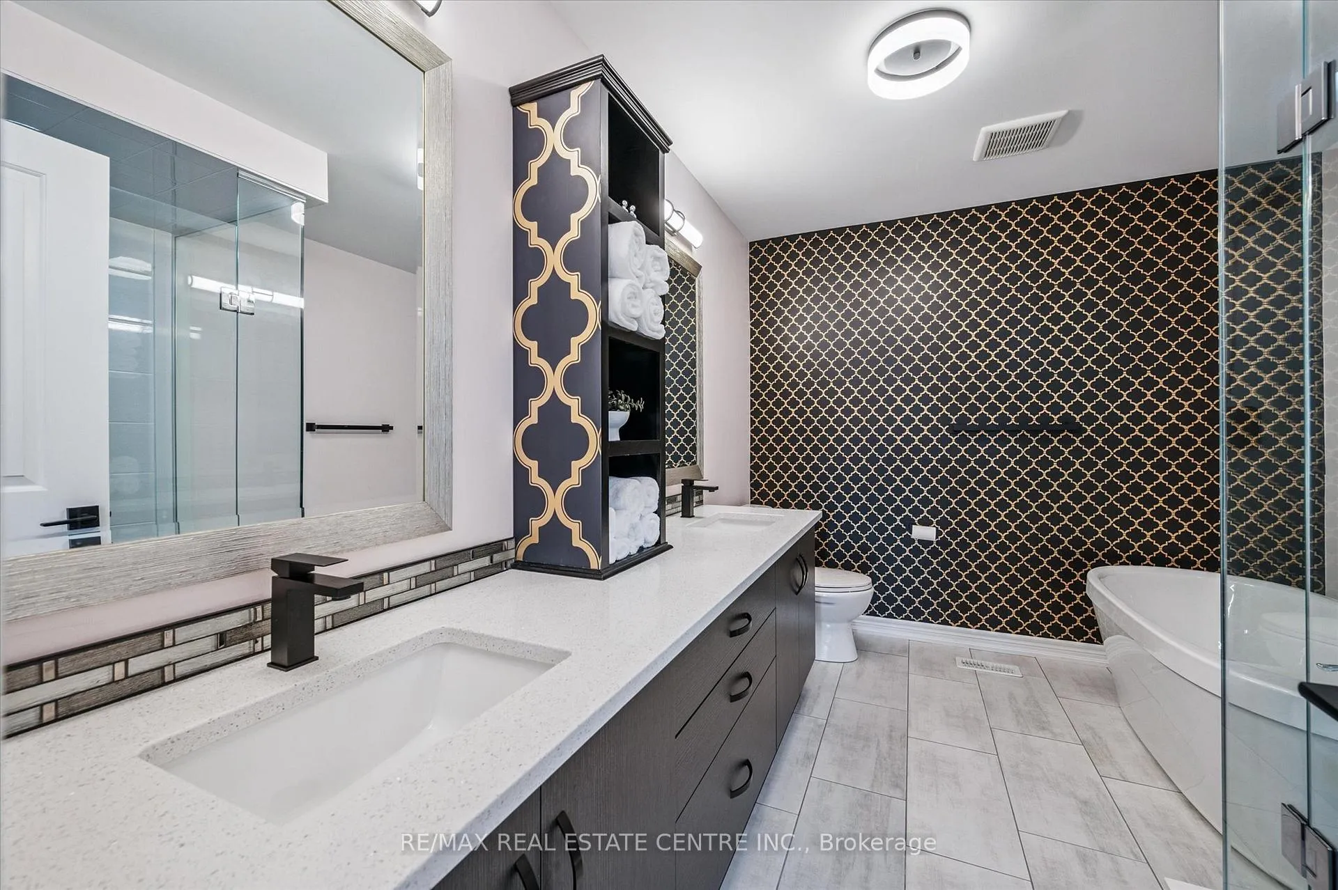 Photo 23 of 42 Stonehill Avenue, Kitchener — HOMEH