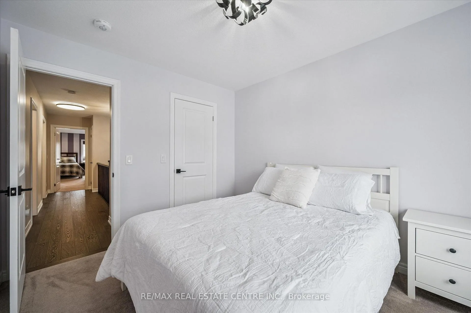 Photo 26 of 42 Stonehill Avenue, Kitchener — HOMEH