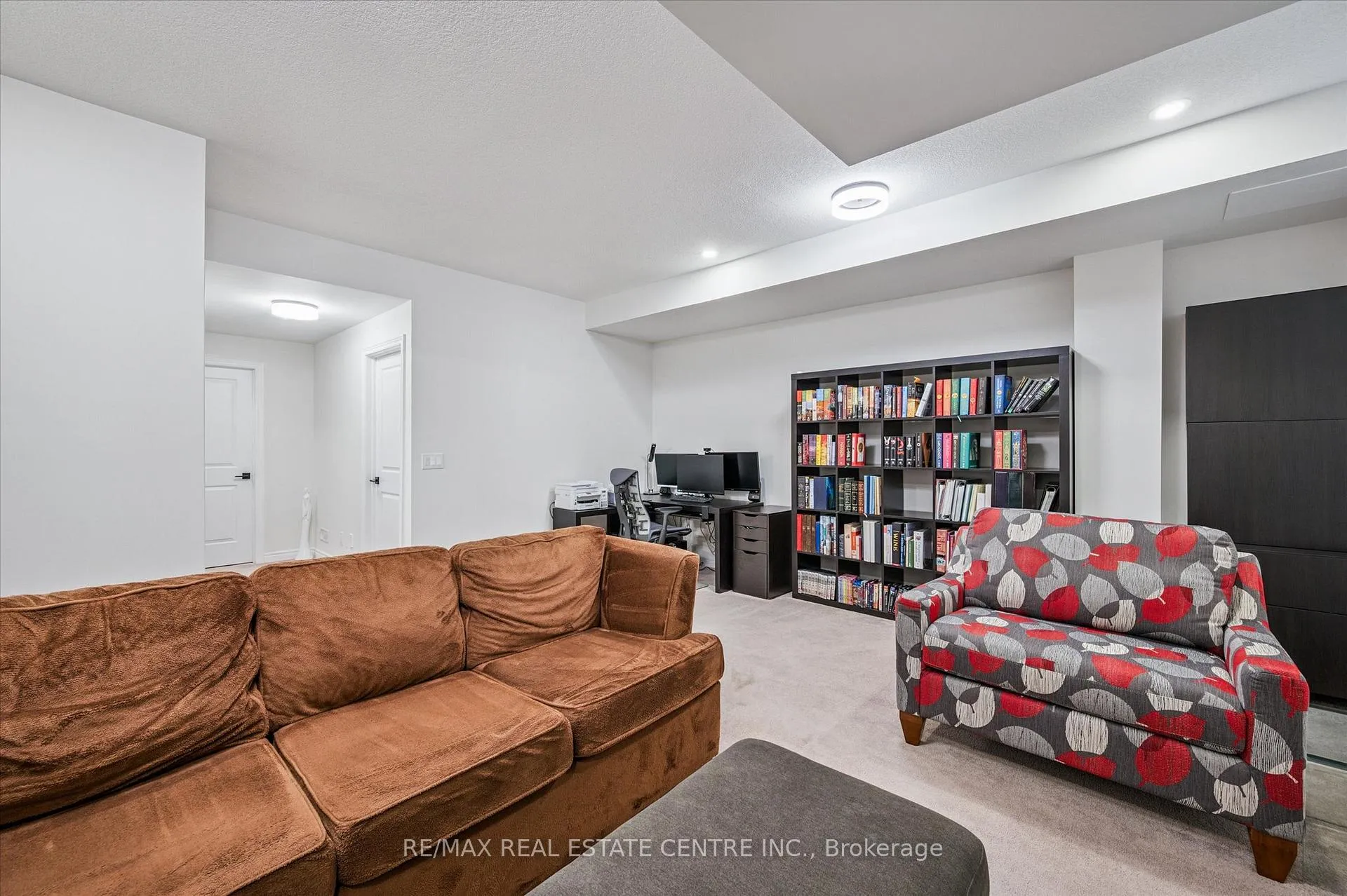 Photo 32 of 42 Stonehill Avenue, Kitchener — HOMEH