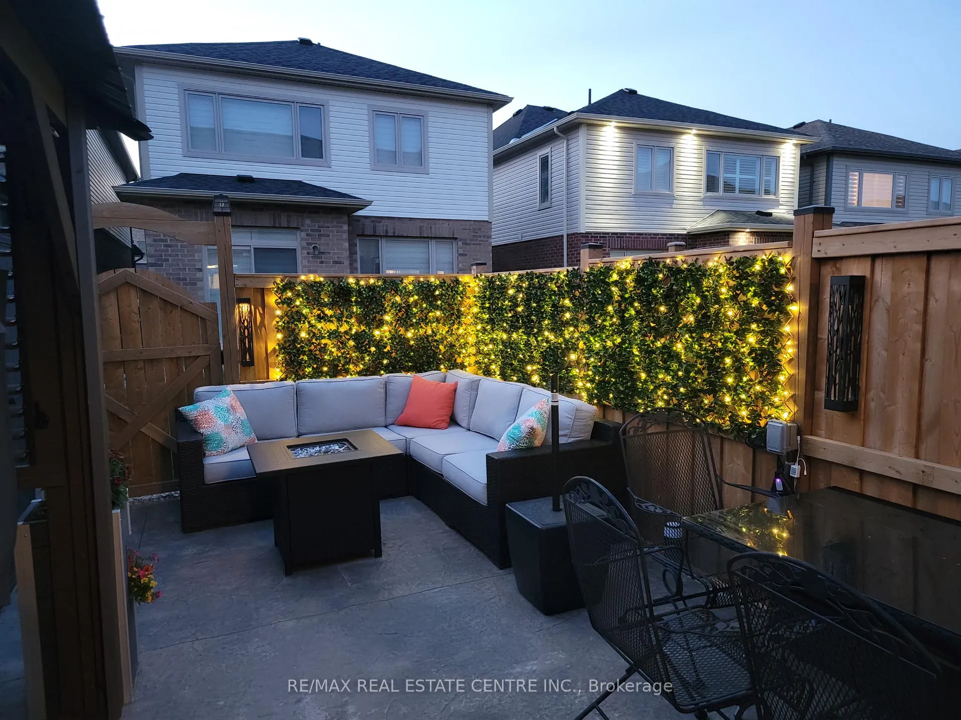 Photo 37 of 42 Stonehill Avenue, Kitchener — HOMEH