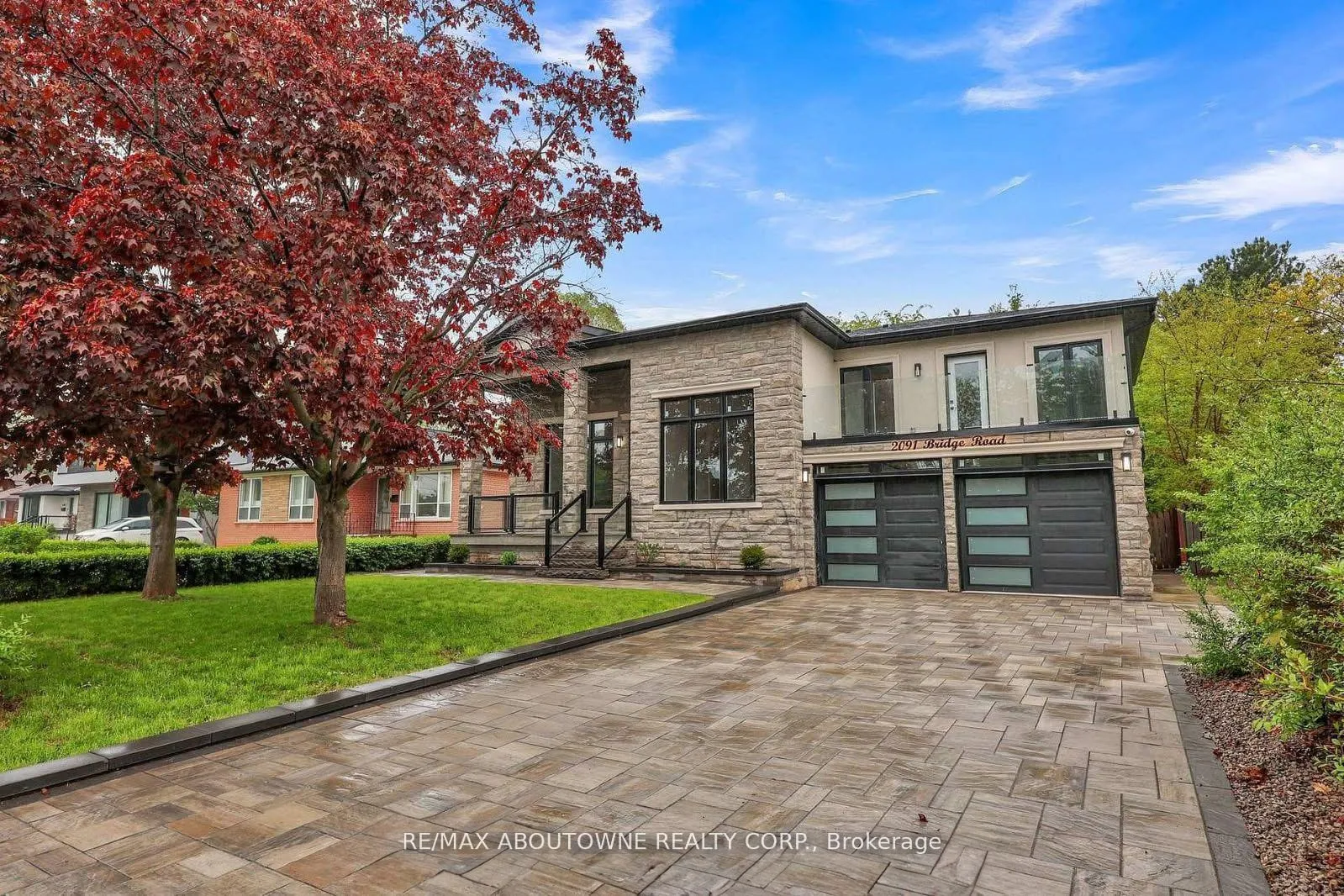 Photo 4 of 2091 Bridge Road, Oakville, West — HOMEH