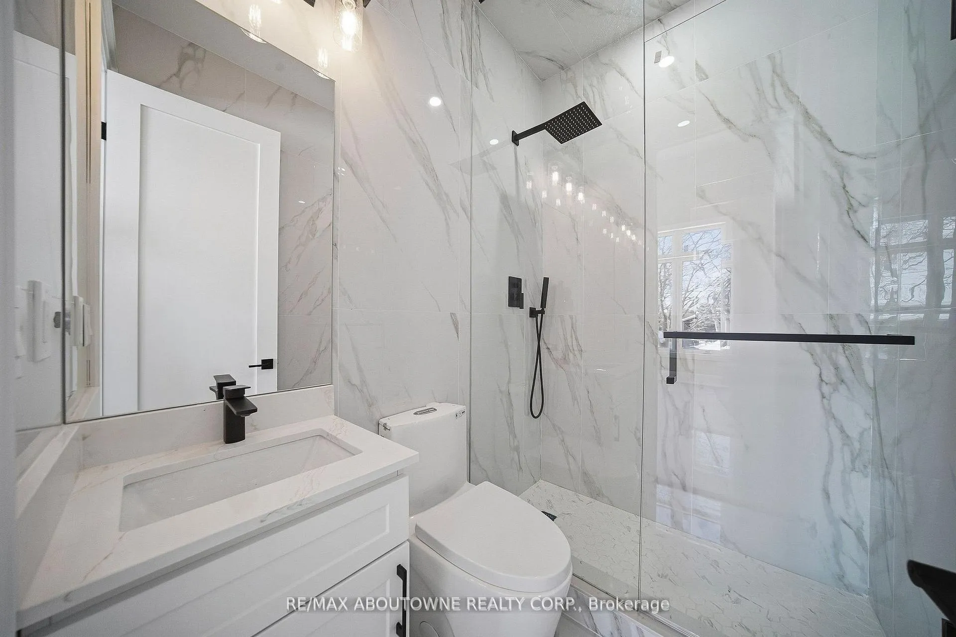 Photo 7 of 2091 Bridge Road, Oakville, West — HOMEH