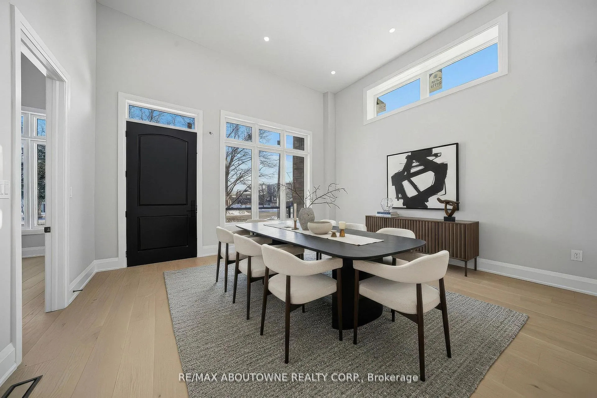 Photo 8 of 2091 Bridge Road, Oakville, West — HOMEH