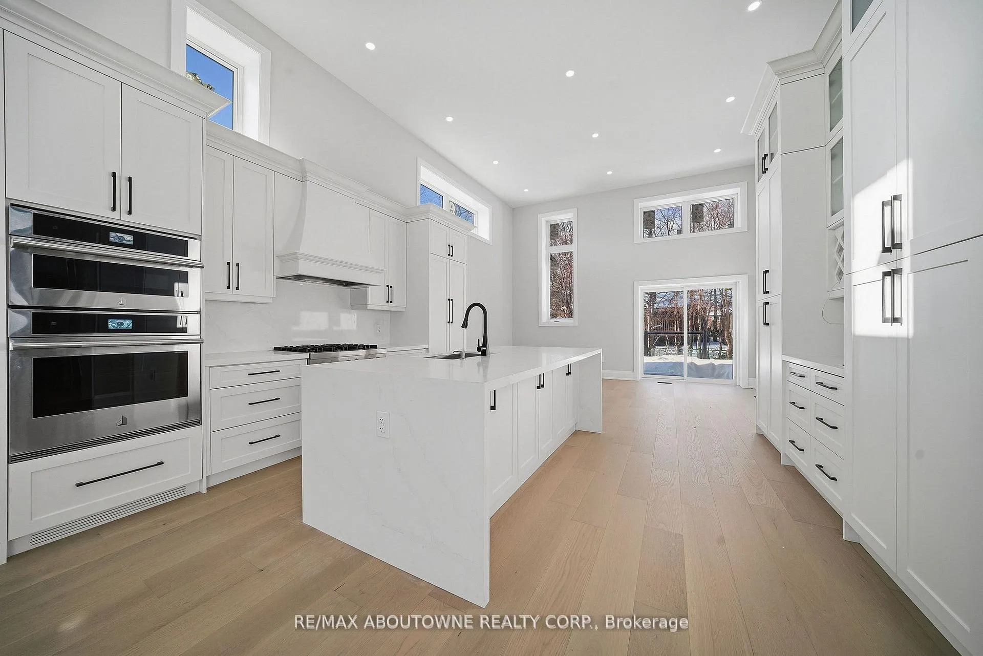 Photo 10 of 2091 Bridge Road, Oakville, West — HOMEH