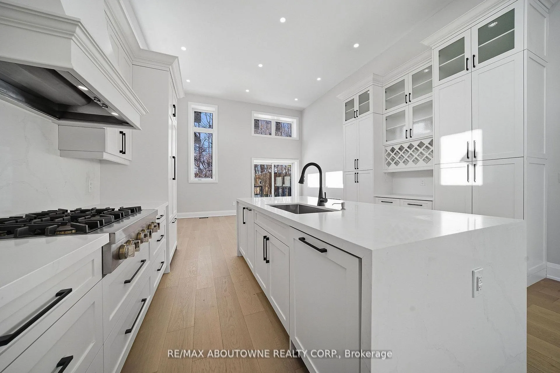 Photo 11 of 2091 Bridge Road, Oakville, West — HOMEH