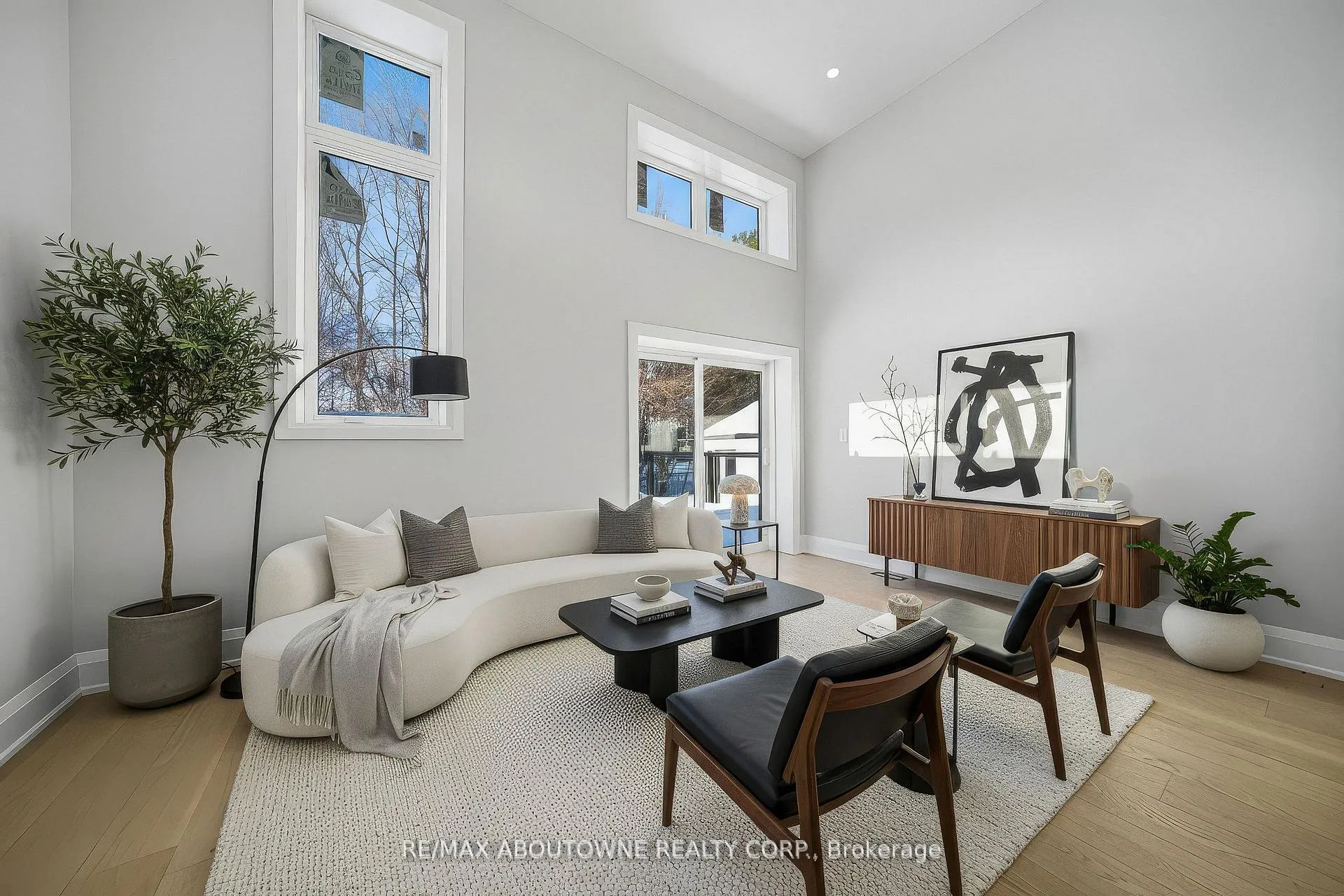 Photo 14 of 2091 Bridge Road, Oakville, West — HOMEH