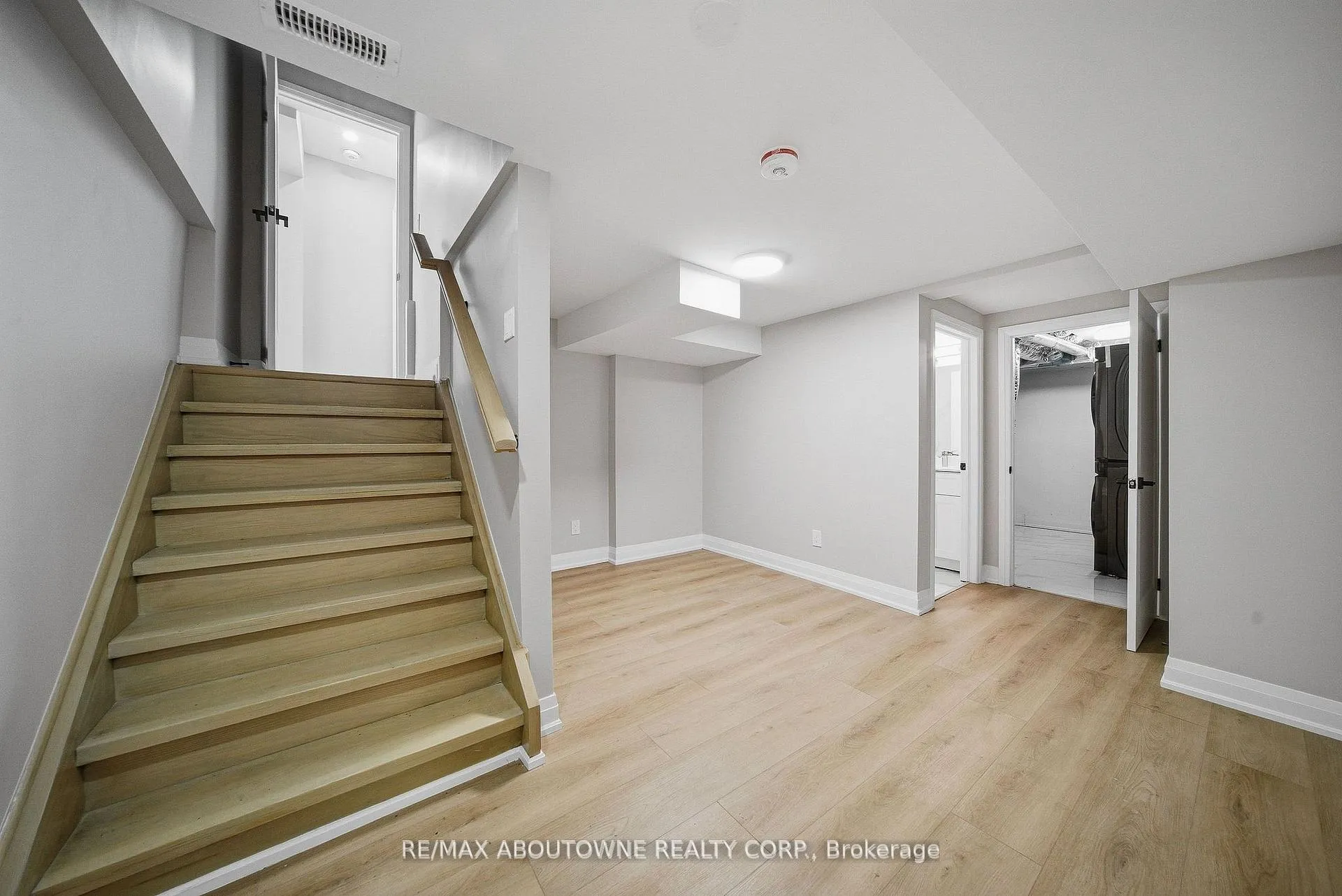 Photo 26 of 2091 Bridge Road, Oakville, West — HOMEH