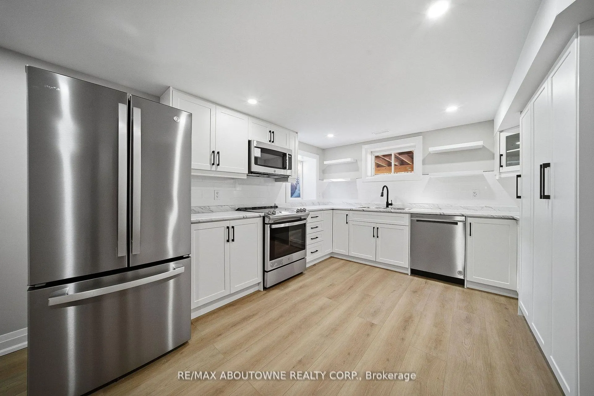 Photo 30 of 2091 Bridge Road, Oakville, West — HOMEH