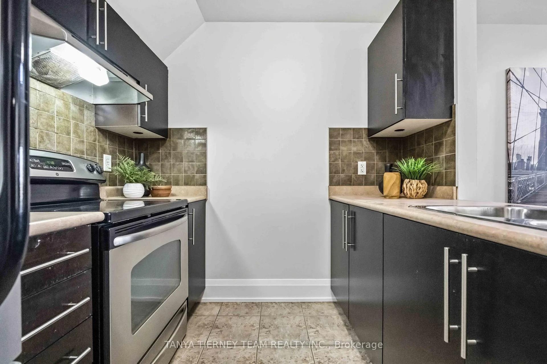 Photo 18 of Unit 3, 48 Petra Way, Whitby, Pringle Creek — HOMEH