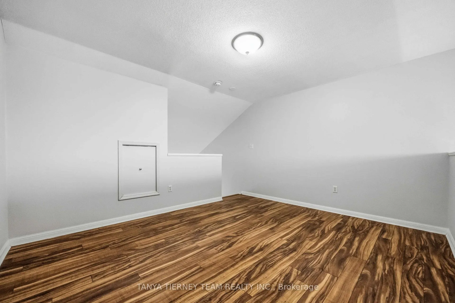 Photo 33 of Unit 3, 48 Petra Way, Whitby, Pringle Creek — HOMEH
