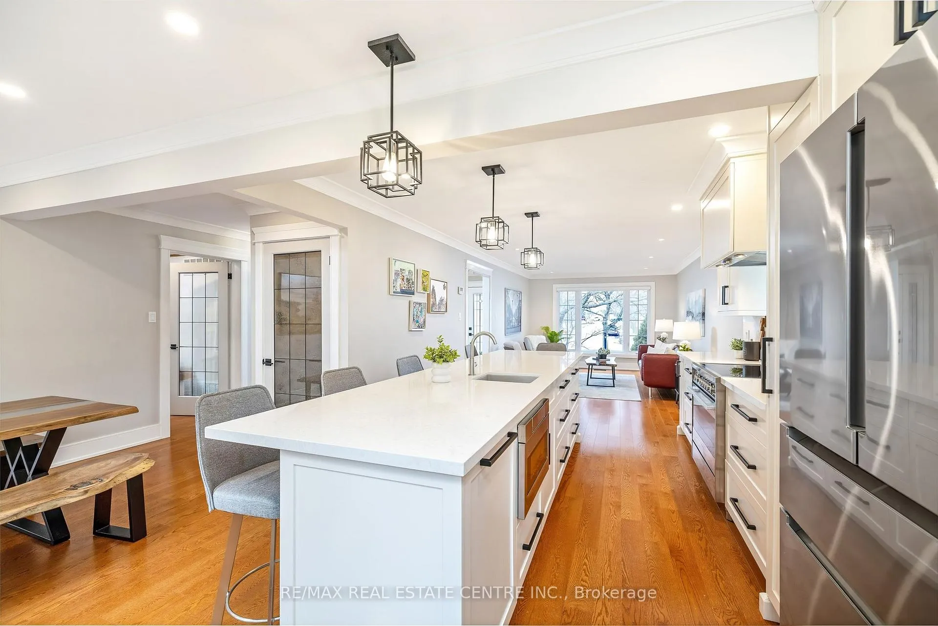 Photo 12 of 517 Farmstead Drive, Milton, Bronte Meadows — HOMEH