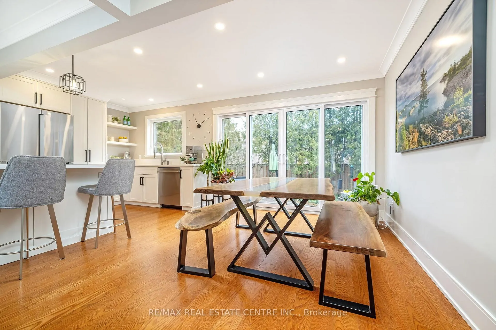 Photo 15 of 517 Farmstead Drive, Milton, Bronte Meadows — HOMEH