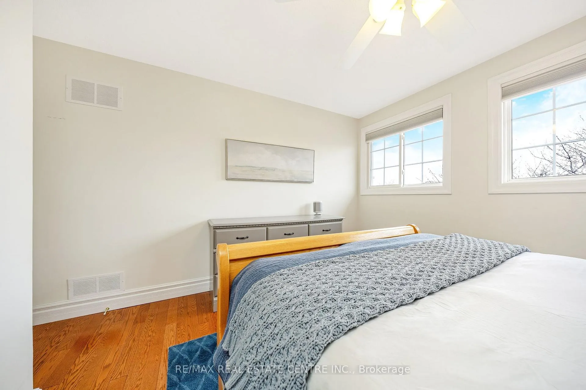 Photo 26 of 517 Farmstead Drive, Milton, Bronte Meadows — HOMEH