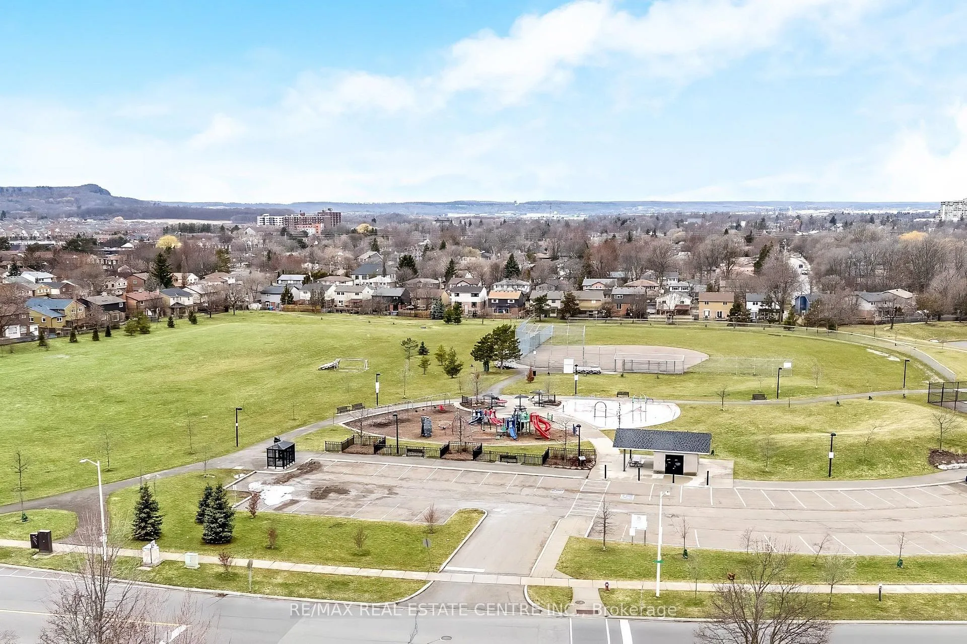 Photo 47 of 517 Farmstead Drive, Milton, Bronte Meadows — HOMEH