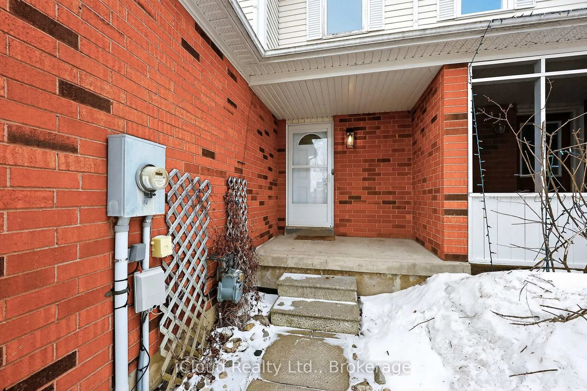 Photo 4 of 152 Pickett Crescent, Barrie, Painswick North — HOMEH