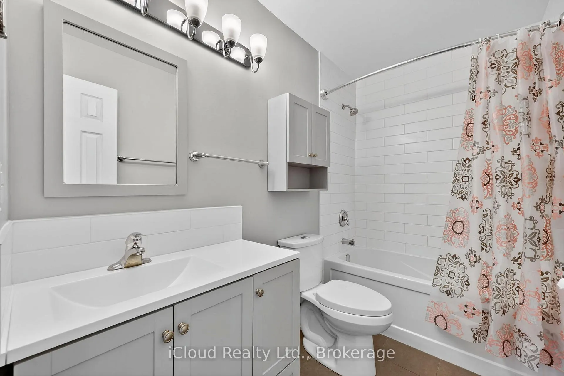Photo 17 of 152 Pickett Crescent, Barrie, Painswick North — HOMEH