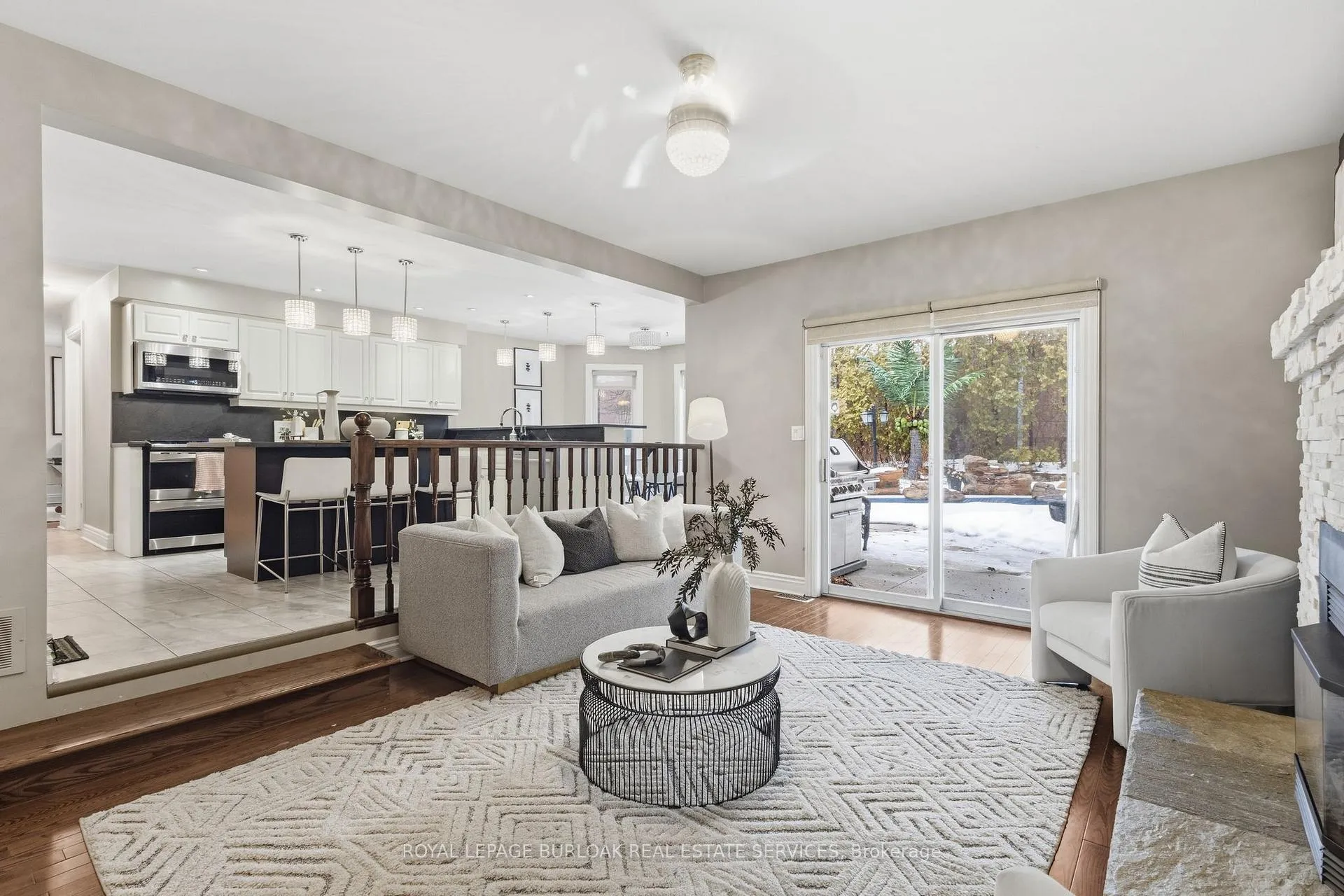 Photo 11 of 117 Miller Drive, Hamilton, Ancaster — HOMEH