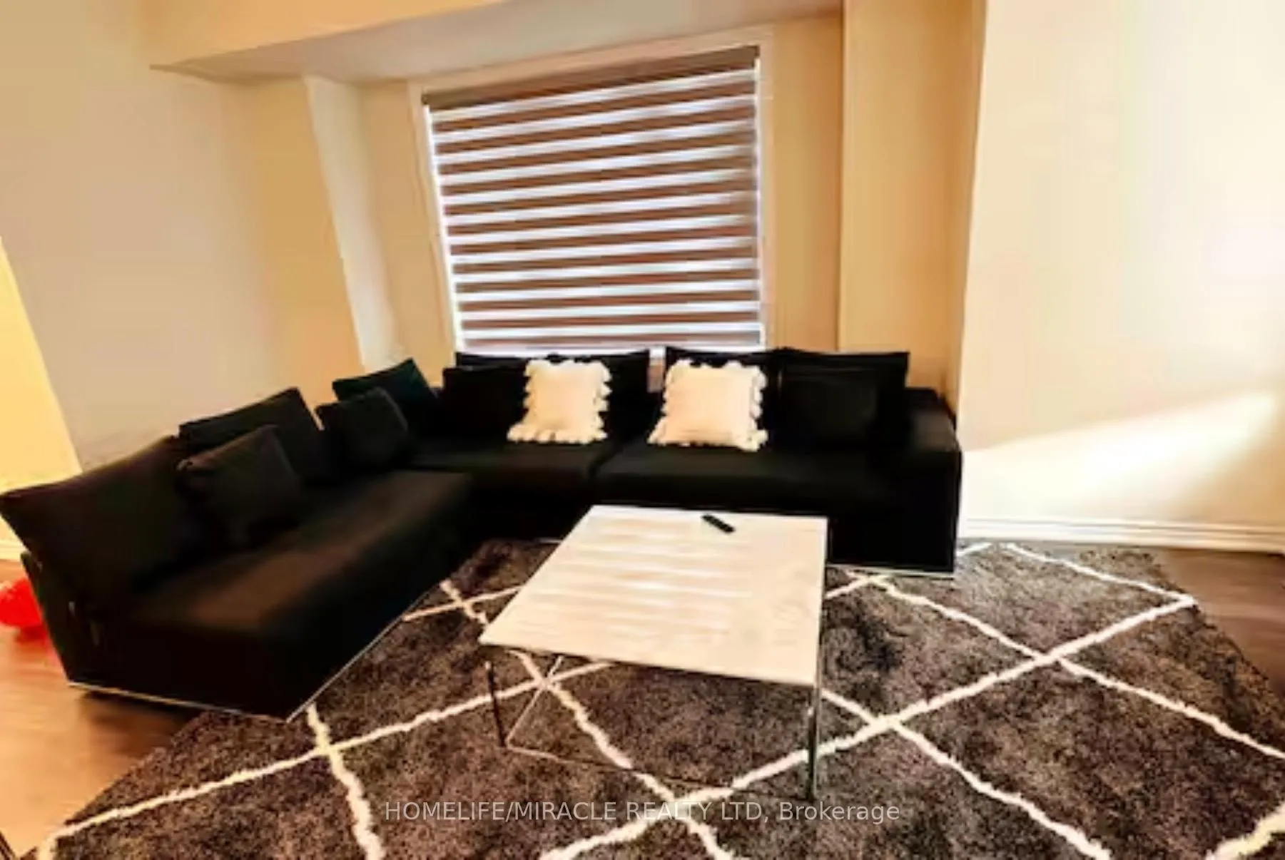 Photo 7 of 449 Barker Parkway, Thorold, Rolling Meadows — HOMEH