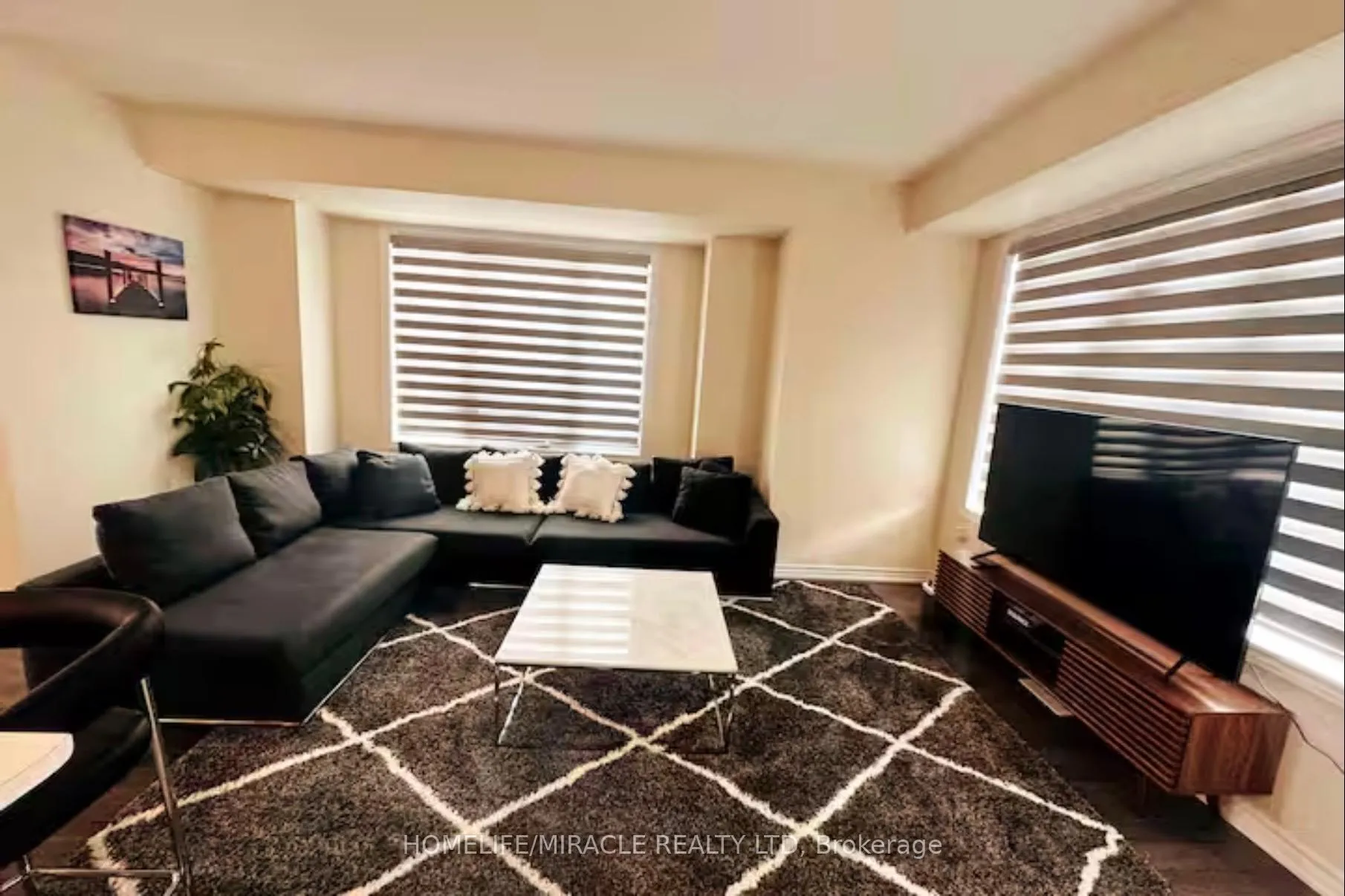 Photo 9 of 449 Barker Parkway, Thorold, Rolling Meadows — HOMEH