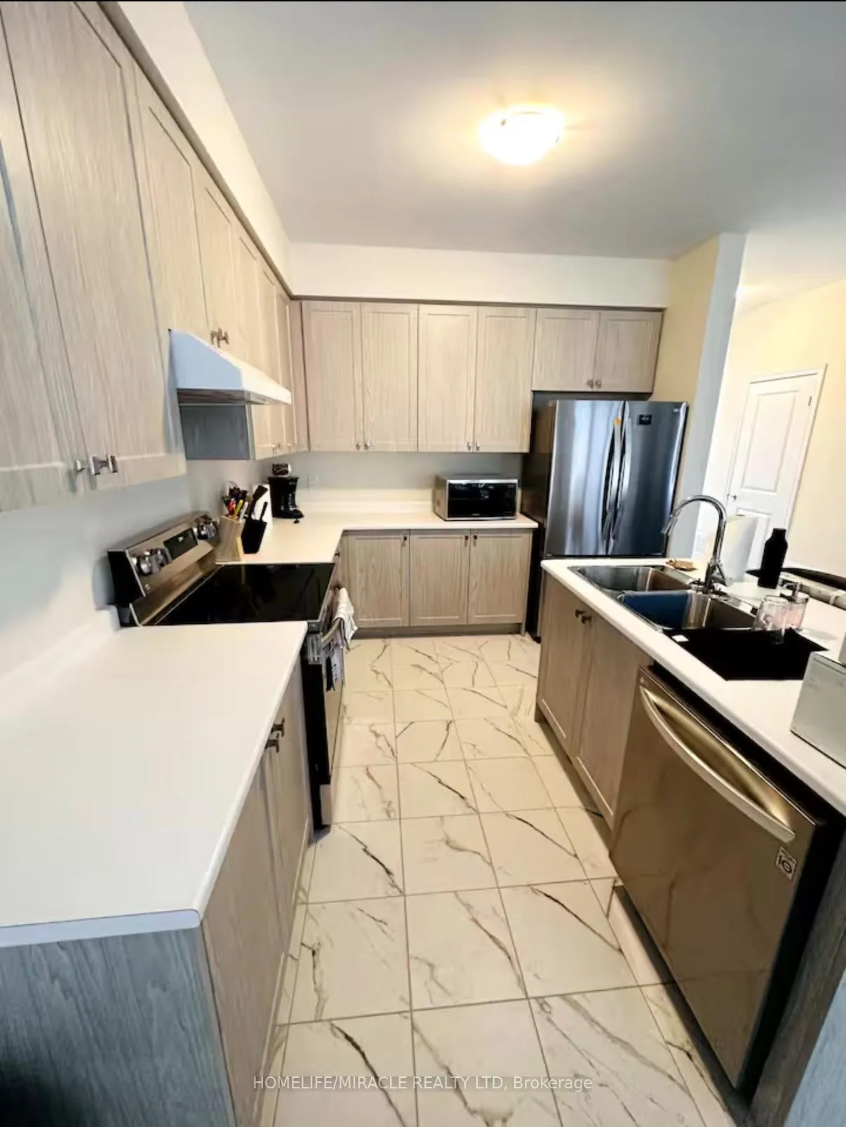 Photo 13 of 449 Barker Parkway, Thorold, Rolling Meadows — HOMEH