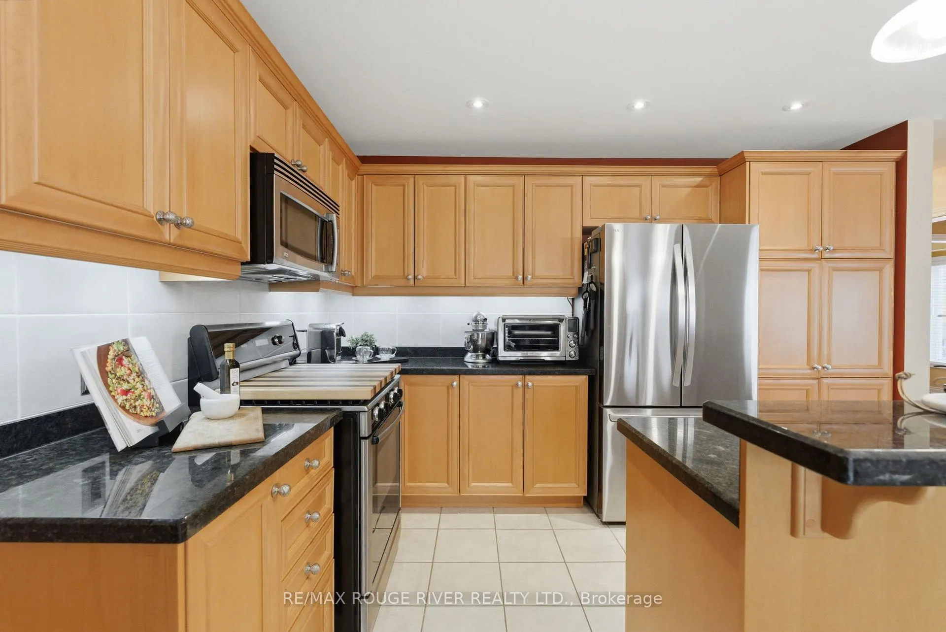 Photo 17 of 11 Bugelli Drive, Whitby, Taunton North — HOMEH