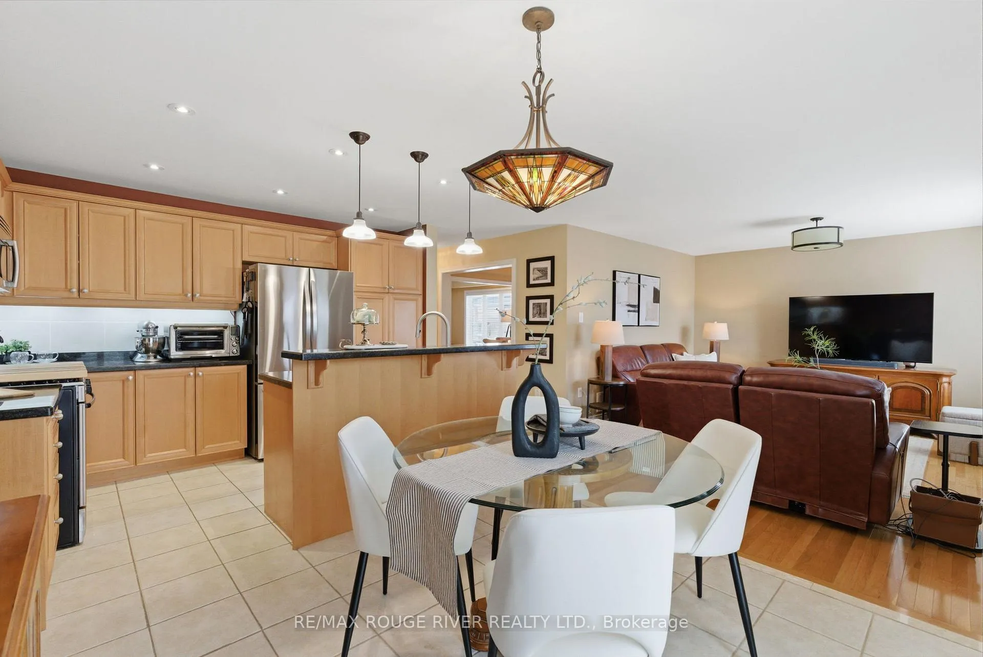Photo 19 of 11 Bugelli Drive, Whitby, Taunton North — HOMEH
