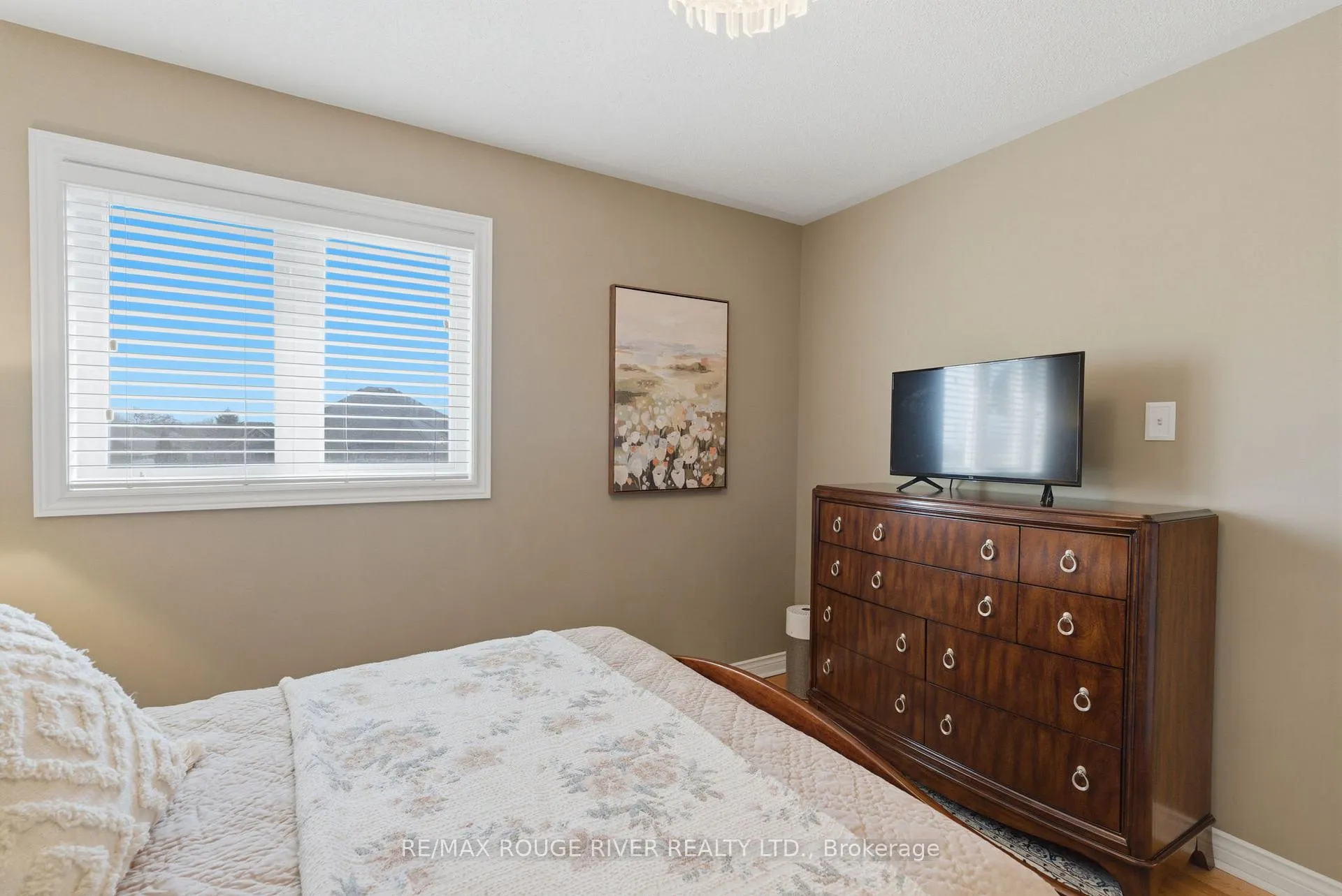 Photo 42 of 11 Bugelli Drive, Whitby, Taunton North — HOMEH