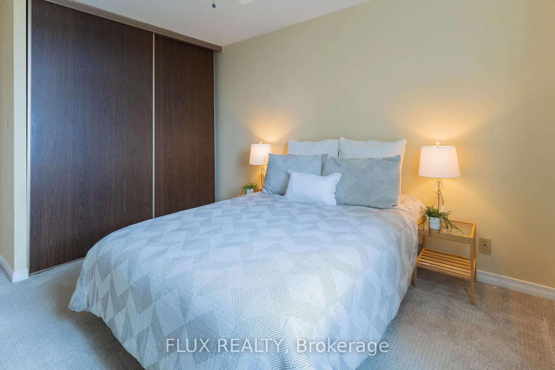 Photo 20 of Unit 1408, 225 Harvard Place, Waterloo — HOMEH