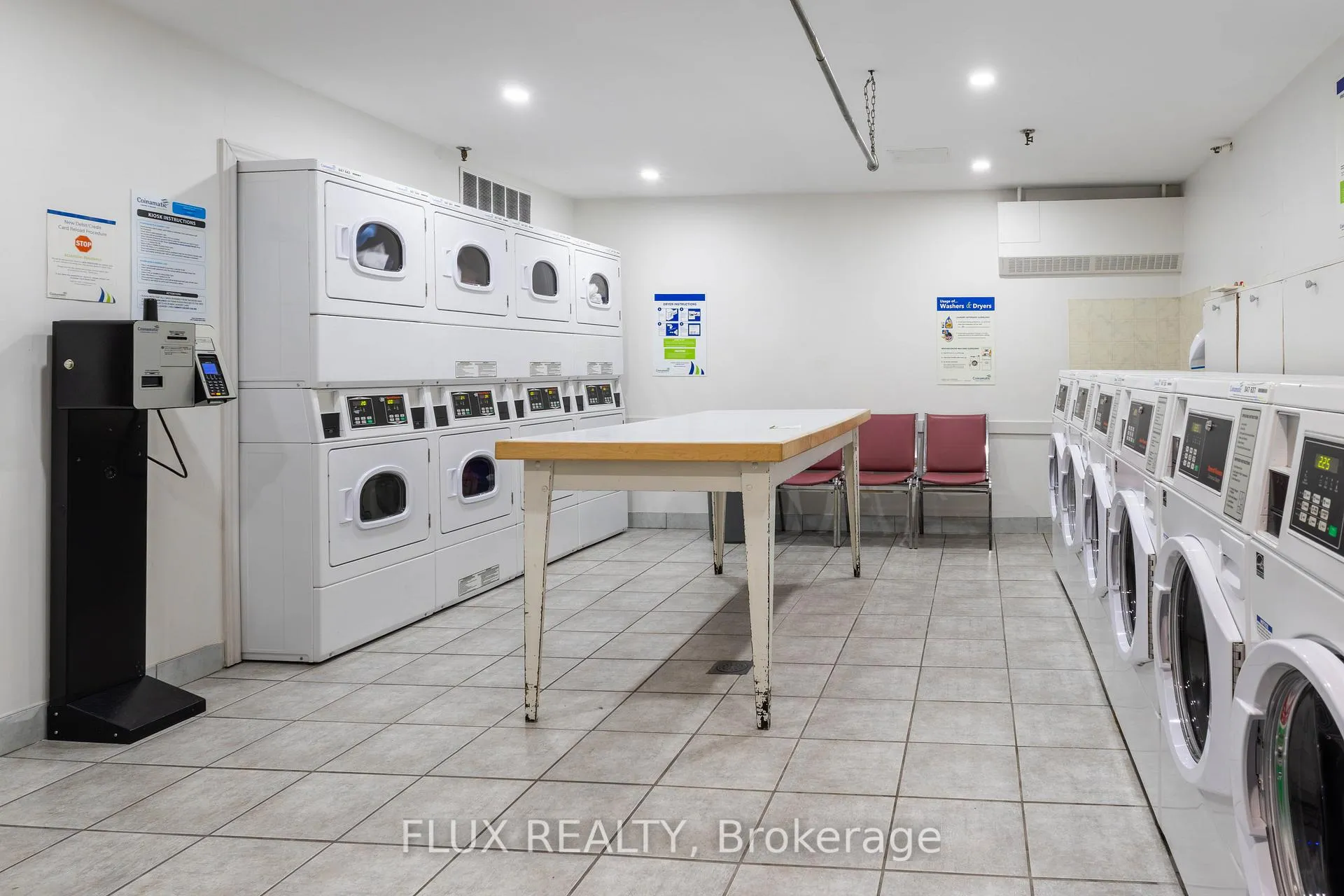 Photo 27 of Unit 1408, 225 Harvard Place, Waterloo — HOMEH