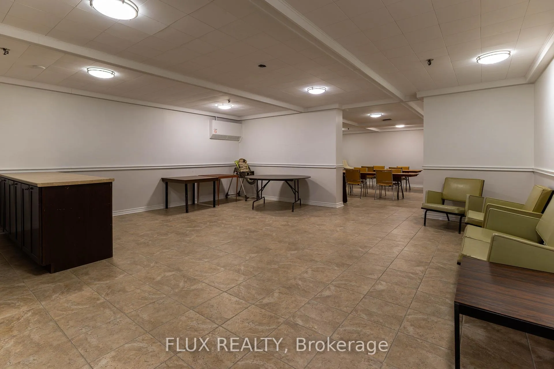 Photo 31 of Unit 1408, 225 Harvard Place, Waterloo — HOMEH