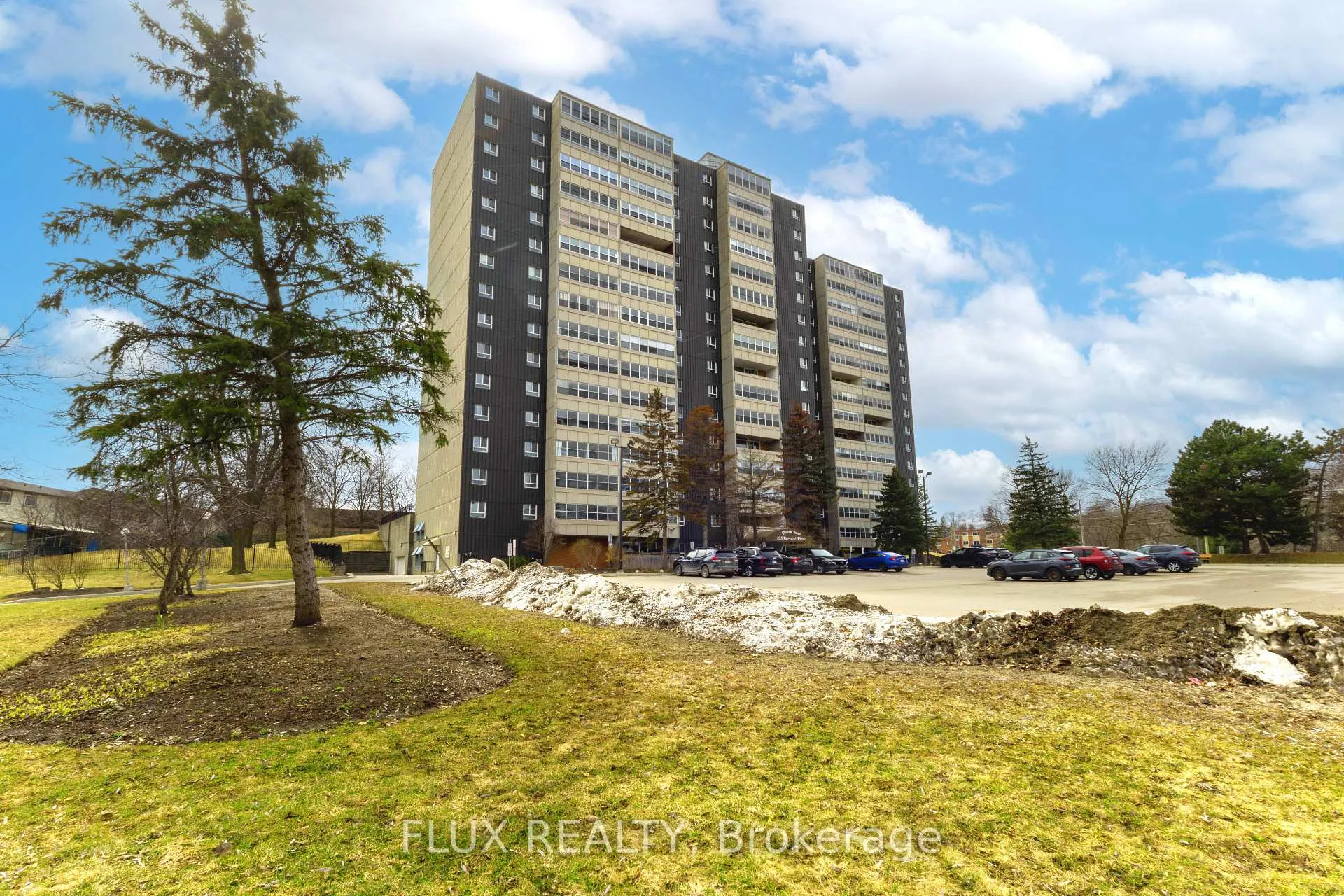Photo 33 of Unit 1408, 225 Harvard Place, Waterloo — HOMEH