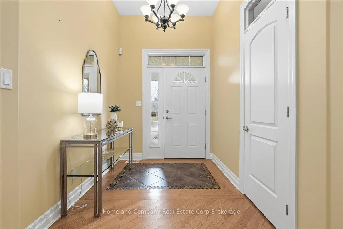 Photo 4 of 28 North Pointe Drive, Stratford — HOMEH