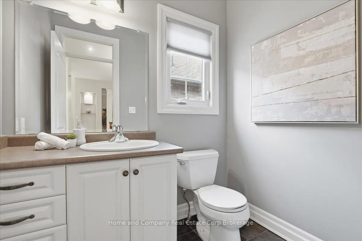 Photo 19 of 28 North Pointe Drive, Stratford — HOMEH