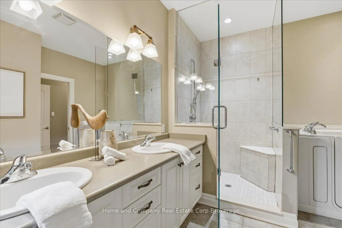 Photo 22 of 28 North Pointe Drive, Stratford — HOMEH