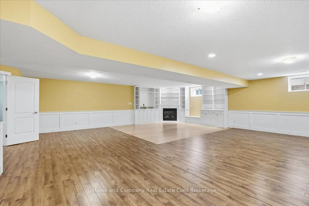 Photo 29 of 28 North Pointe Drive, Stratford — HOMEH