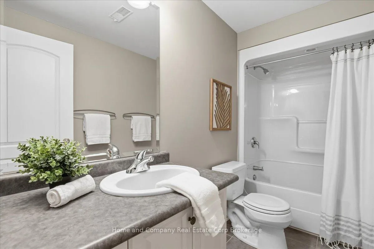 Photo 32 of 28 North Pointe Drive, Stratford — HOMEH