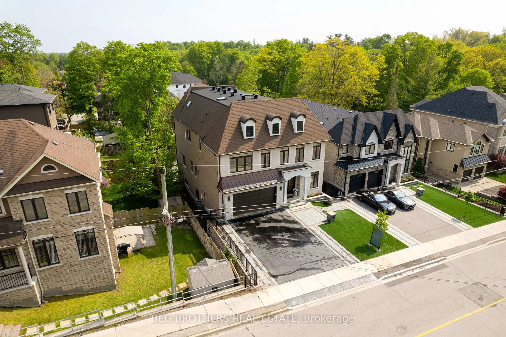 Photo 3 of 415 Sheppard Avenue, Pickering, Woodlands — HOMEH