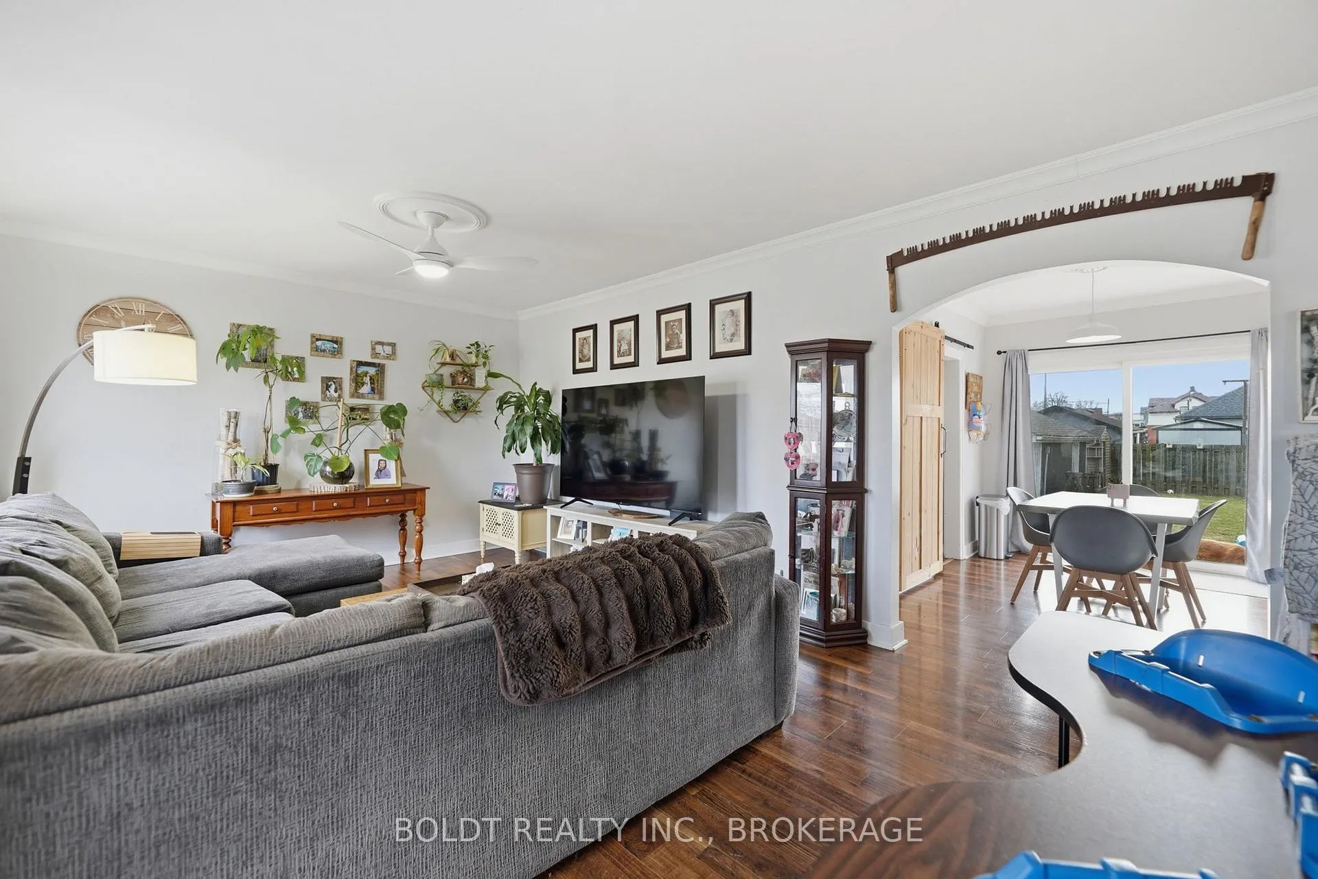 Photo 7 of 249 McAlpine Avenue S, Welland, Lincoln/Crowland — HOMEH