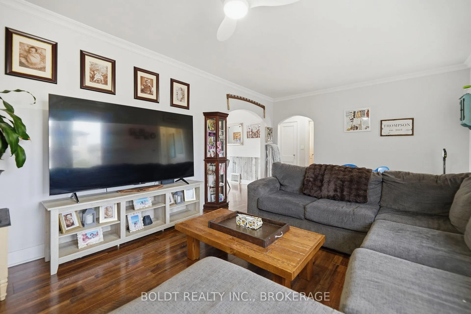 Photo 10 of 249 McAlpine Avenue S, Welland, Lincoln/Crowland — HOMEH
