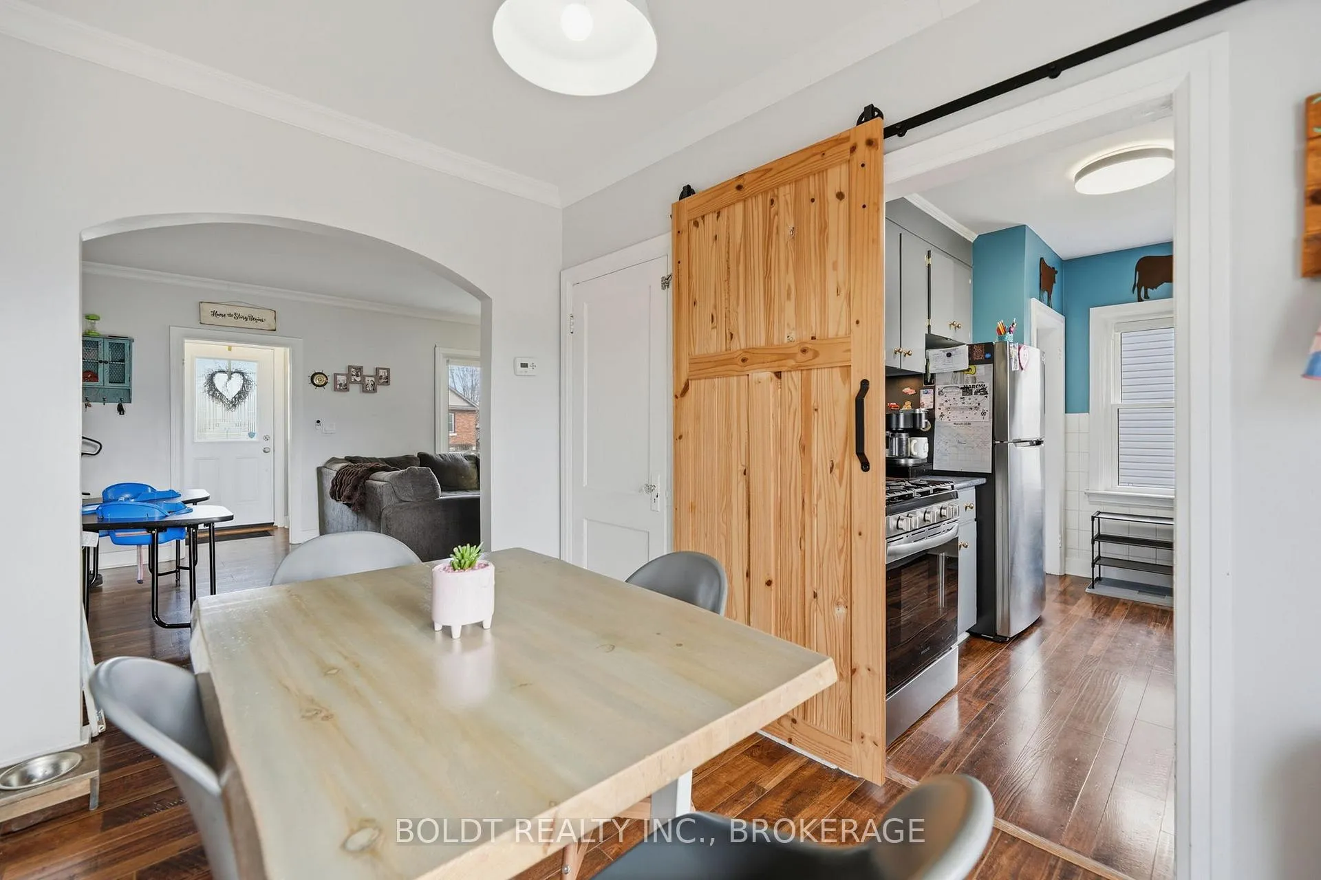 Photo 13 of 249 McAlpine Avenue S, Welland, Lincoln/Crowland — HOMEH