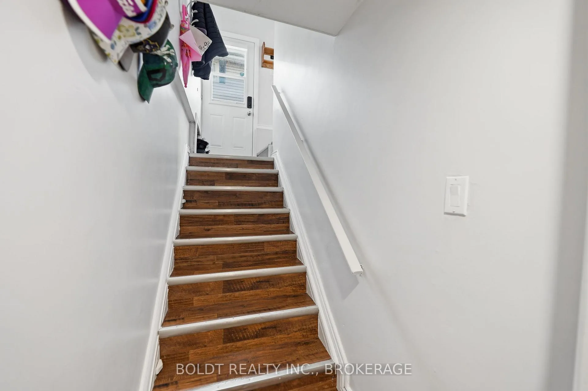 Photo 28 of 249 McAlpine Avenue S, Welland, Lincoln/Crowland — HOMEH