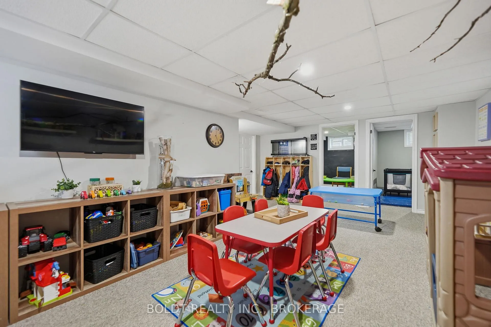 Photo 31 of 249 McAlpine Avenue S, Welland, Lincoln/Crowland — HOMEH