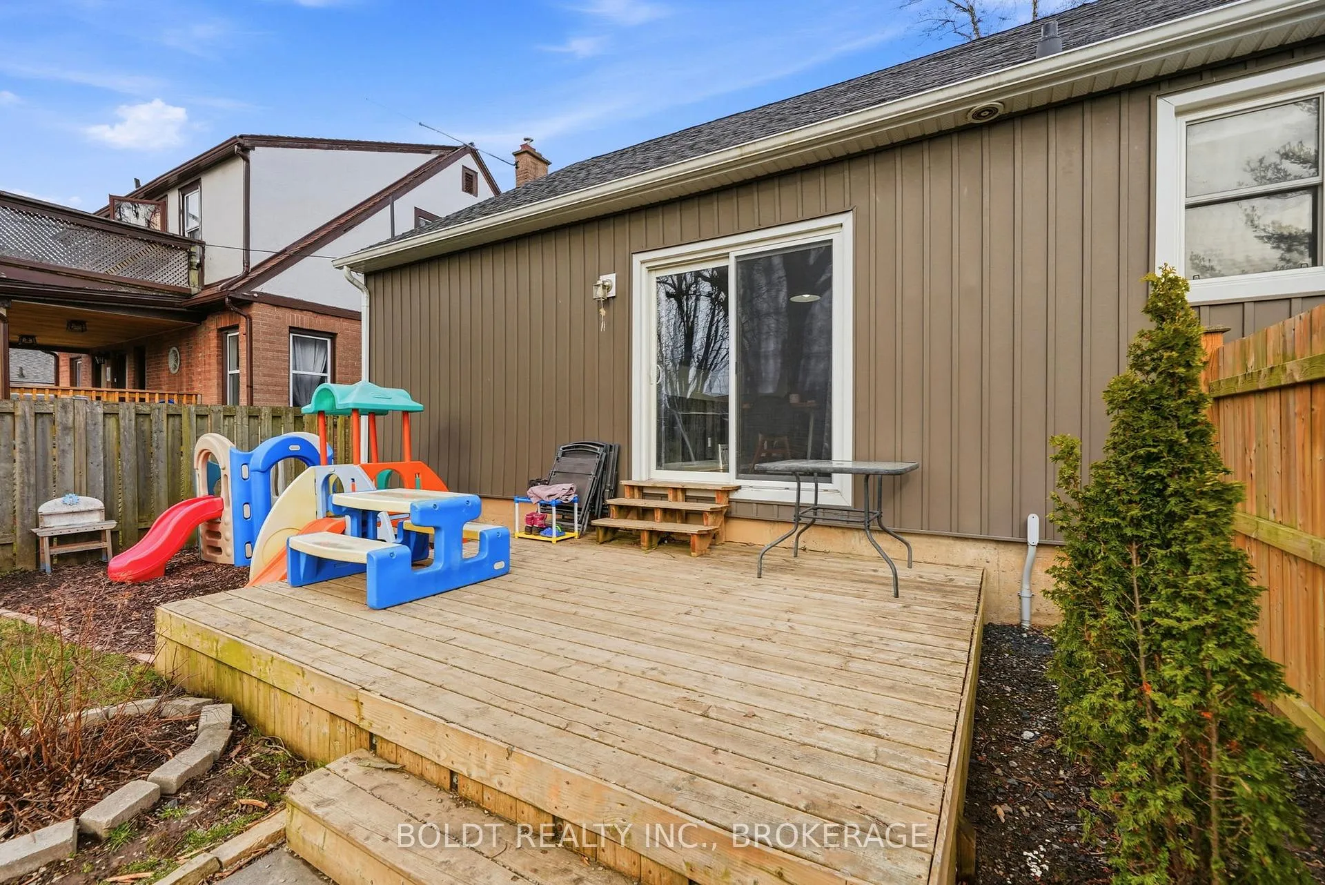 Photo 39 of 249 McAlpine Avenue S, Welland, Lincoln/Crowland — HOMEH